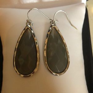 Like New Silver and grey drop earrings!